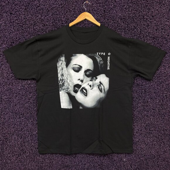 Type O' Negative Bloody Kisses T-shirt size extra large - Picture 1 of 4